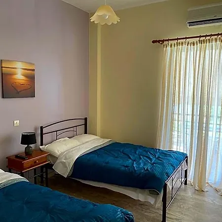 Finikas Hotel