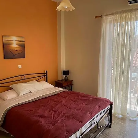 Finikas Hotel