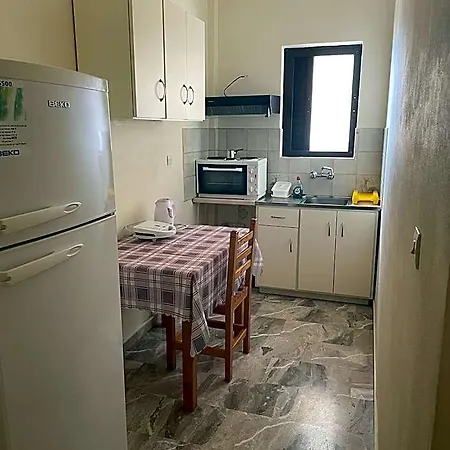 Finikas Hotel